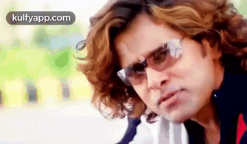 remo-flying-kiss-aparichitudu.gif